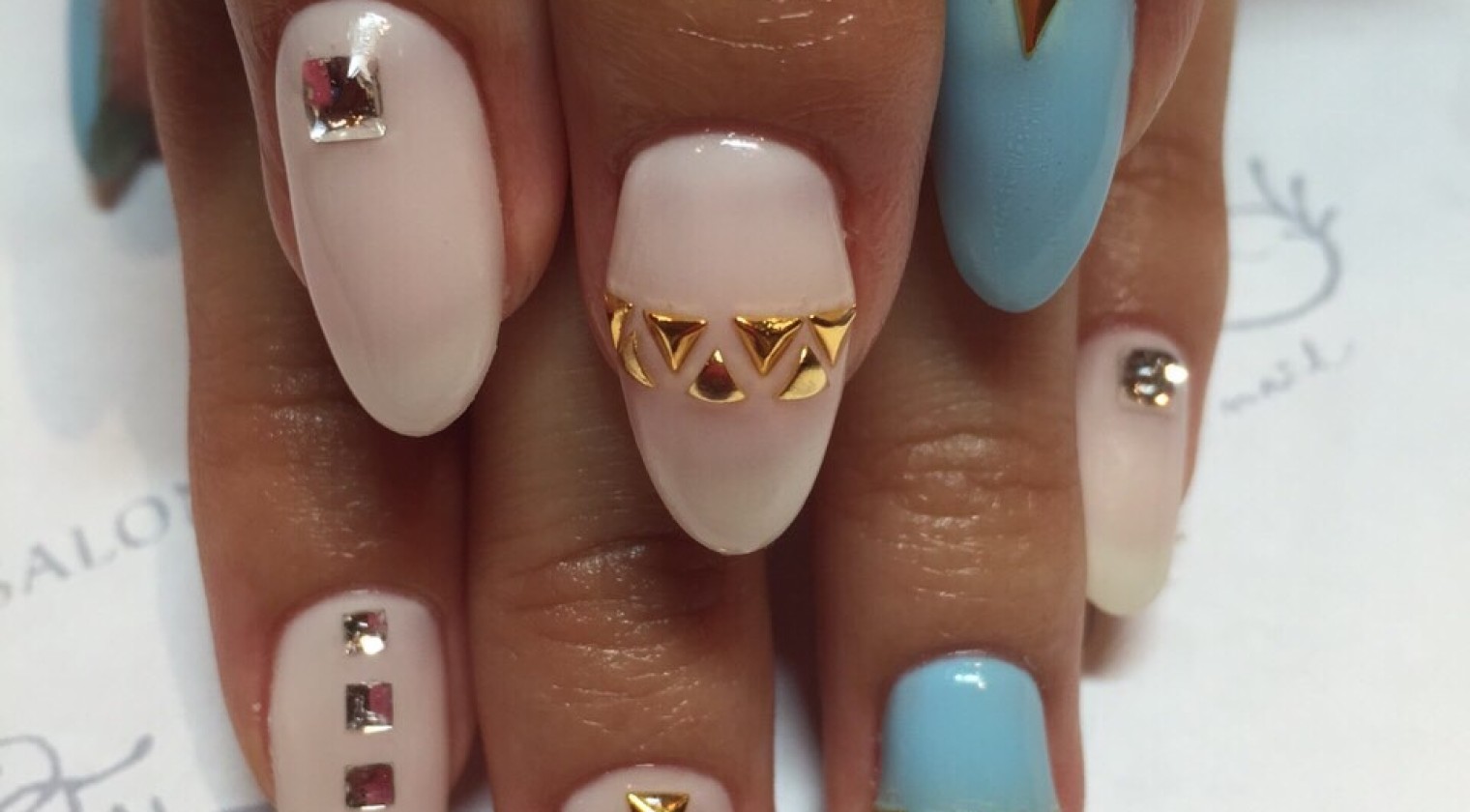 6  スタッズアート