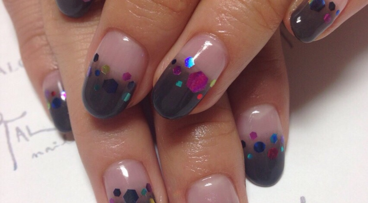 95  ブラック＆カラフルホロ