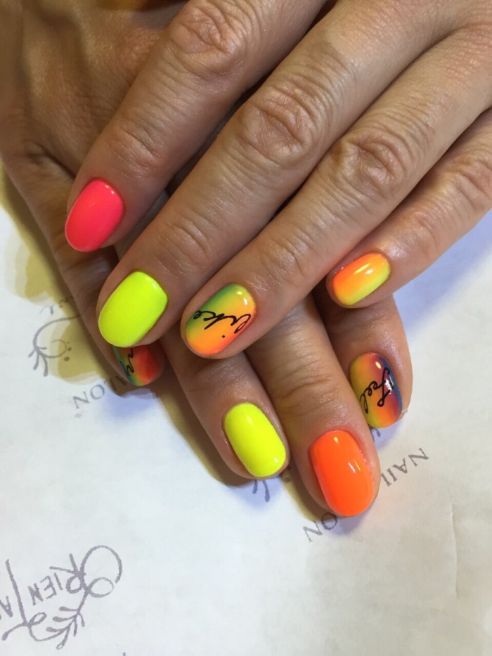 26  ネオングラデ