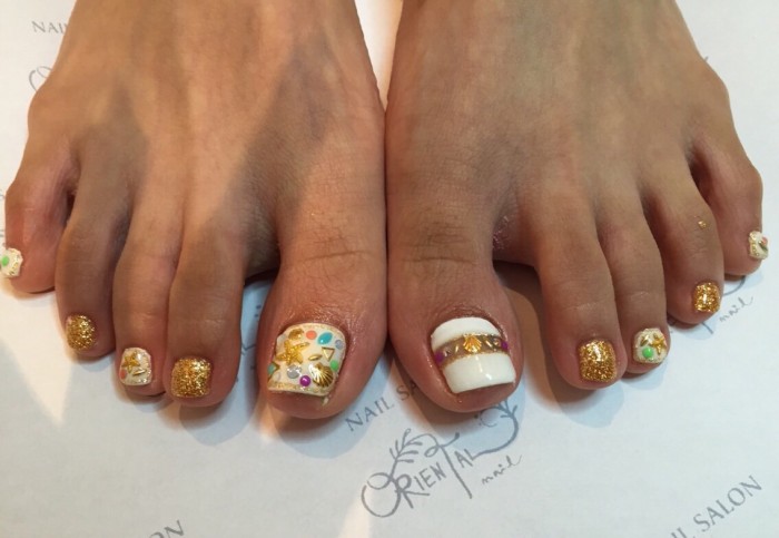 38  ホワイト＆ゴールド