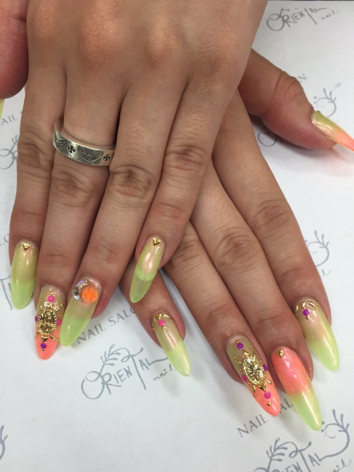 11  ネオンスカルプ