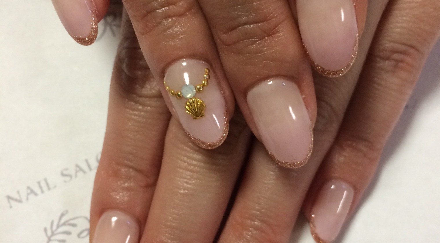 50  ネックレス風アート