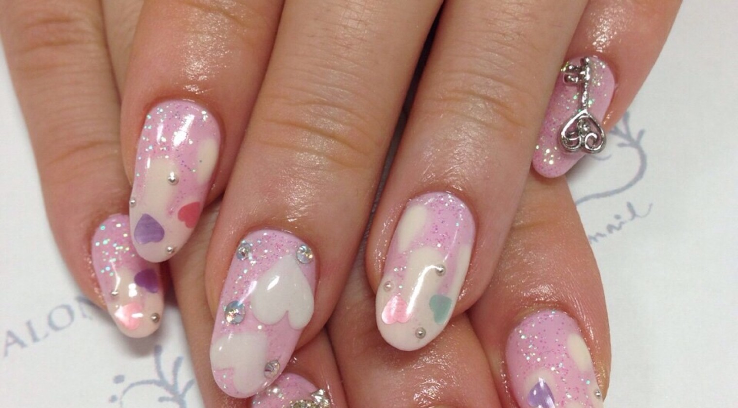 75  ハートネイル