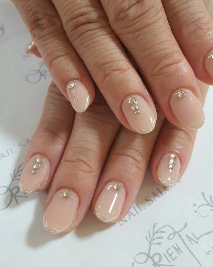 125  ヌーディーストーン