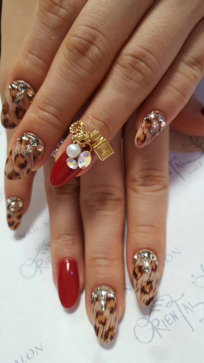 154  ヒョウ柄ネイル